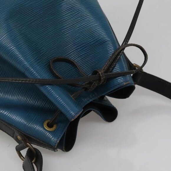 LOUIS VUITTON Epi Petit Noe Shoulder Bag Bicolor Black Blue M44152 Auth 116467 - Picture 6 of 15